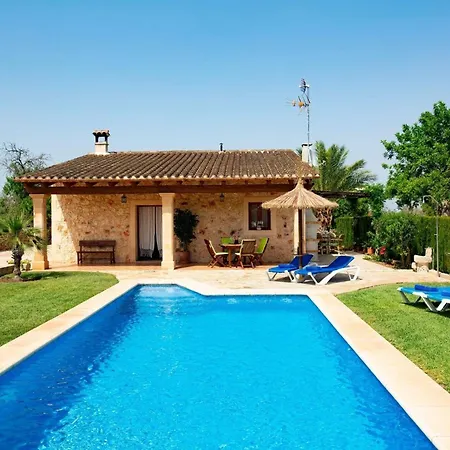 Dom wakacyjny Gemuetliche Kleine Ferienfinca Mit Pool *